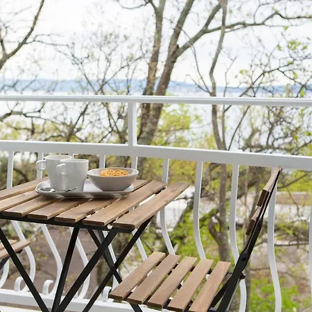 Apartment Navi Selce