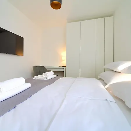 Navi Apartment *