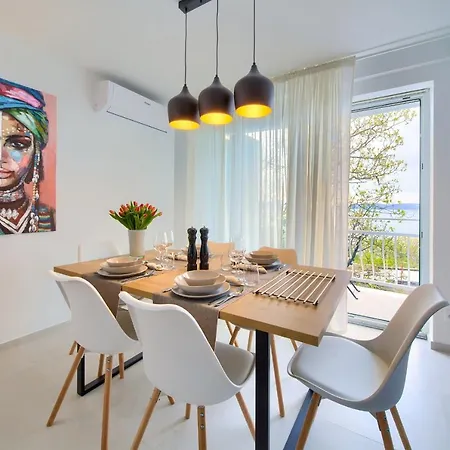Navi Apartment *